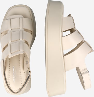 VAGABOND SHOEMAKERS - Sandália 'COURTNEY' em branco