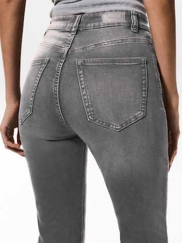 Skinny Jean Pull&Bear en gris