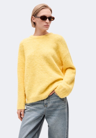 Pullover 'Tessy' di ABOUT YOU in giallo