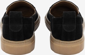 MO - Sapatilhas slip-on em preto