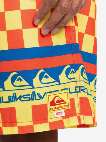 Shorts de bain QUIKSILVER en jaune