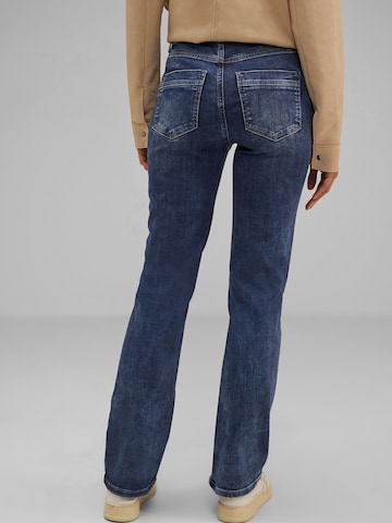 STREET ONE Bootcut Jeans in Blauw