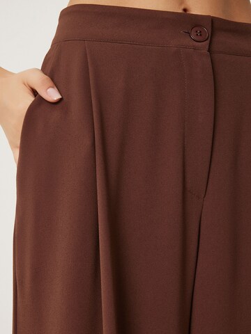 Wide Leg Pantalon à pince Happiness İstanbul en marron