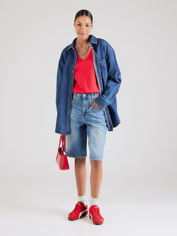 Tricou 'PERFECT' de la LEVI'S ® pe roșu