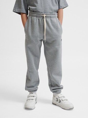 Hummel Loosefit Hose in Grau: Vorderseite