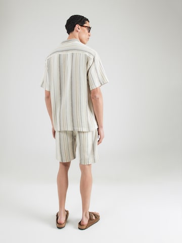 Fit confort Survêtement 'SLHCAL' SELECTED en blanc