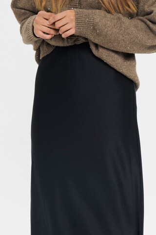 SAINT TROPEZ Rock in Schwarz