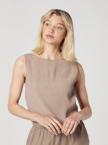A LOT LESS Blouse 'Tasha' in Brown: front