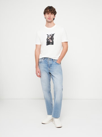 T-Shirt 'Dobermann' BOSS en blanc