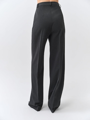 Wide leg Pantaloni di MB by Marta Buzolic in grigio