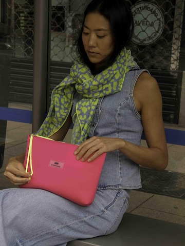 Mywander Clutch 'Neoprene' in Pink