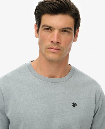 T-Shirt 'Essentials' Superdry en gris
