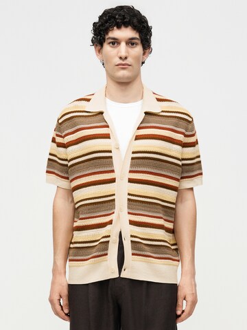 NN07 Kardigán - bézs: elől