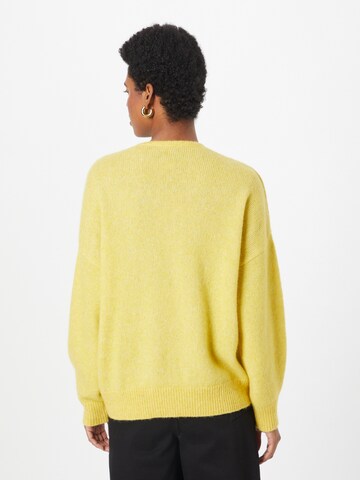 BOSS Sweater 'Fondianan' in Yellow