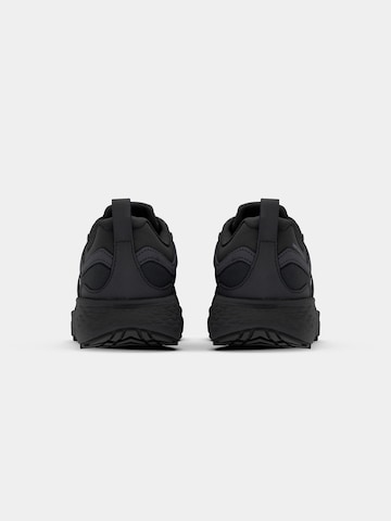 COLUMBIA Półbuty 'PEAKFREAK ROAM™' w kolorze czarny