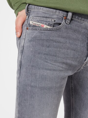 DIESEL Skinny Jeans 'LUSTER' in Grijs