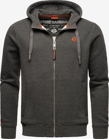 STONE HARBOUR - Sudadera con cremallera 'Billy Joy' en gris: frente