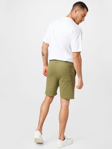 regular Pantaloni di WESTMARK LONDON in verde