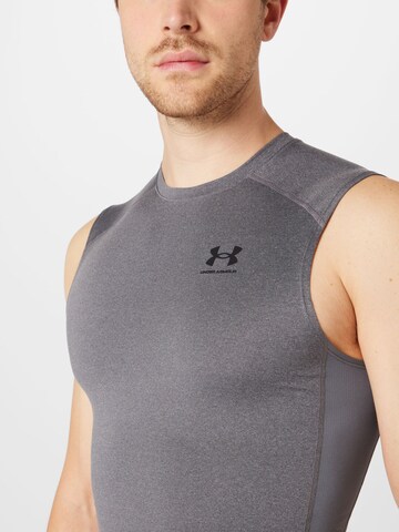 UNDER ARMOUR Regular Fit Funktionsshirt in Grau