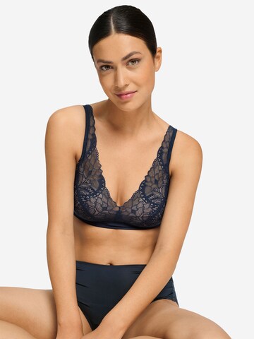 Hanro T-shirt Bra ' Azelia ' in Blue
