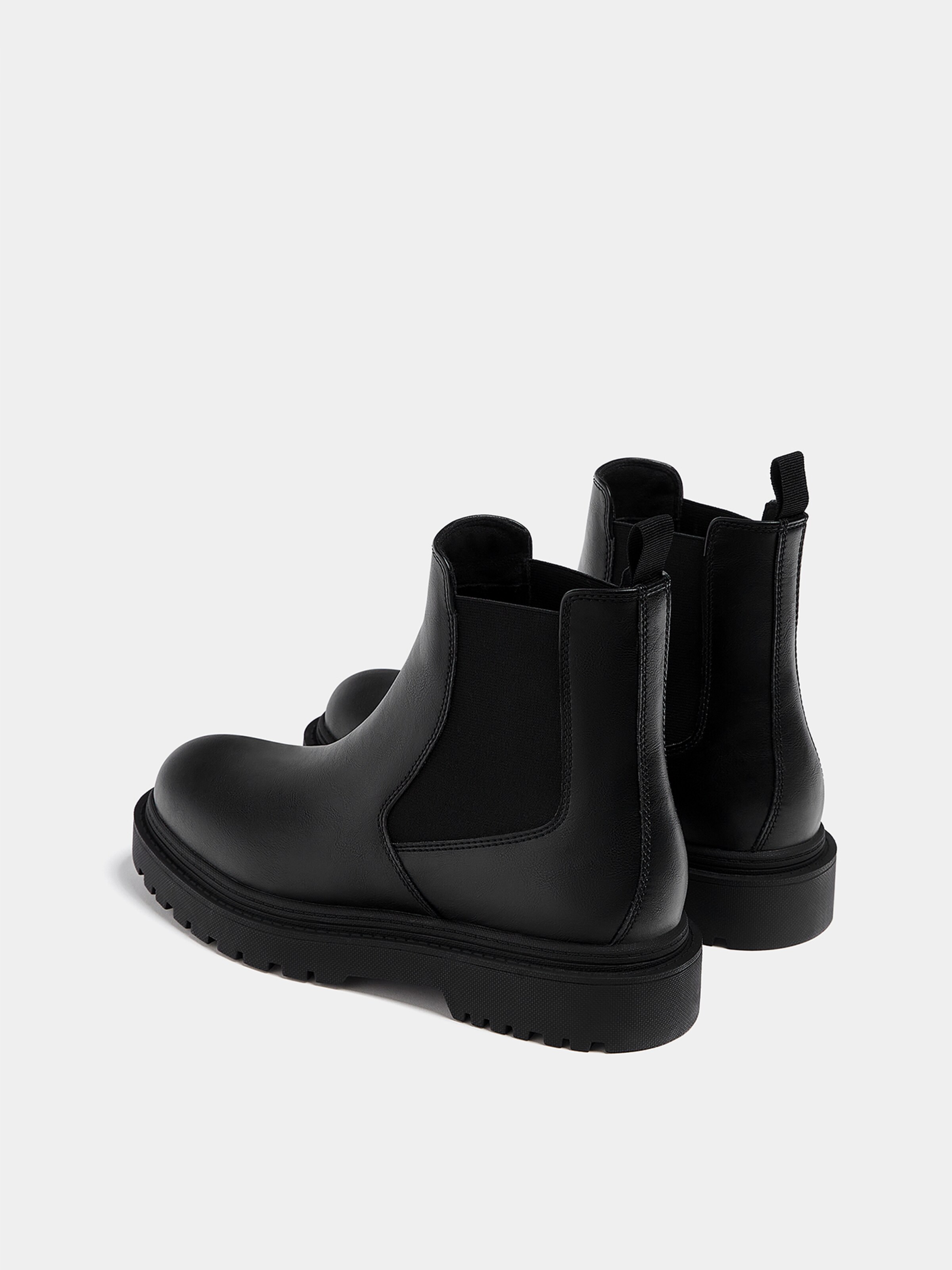 Pull Bear Chelsea Boots in Black ABOUT YOU