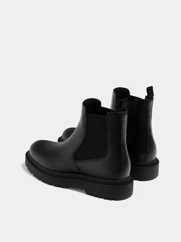 Pull&Bear Chelsea Boots in Schwarz