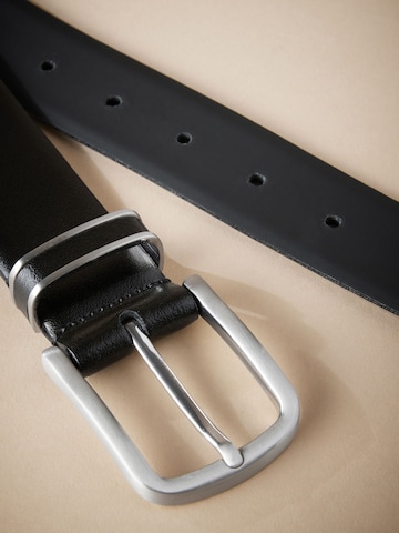 Next Belt in Black