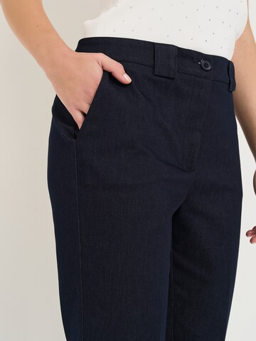 Camomilla Italia Regular Trousers in Blue