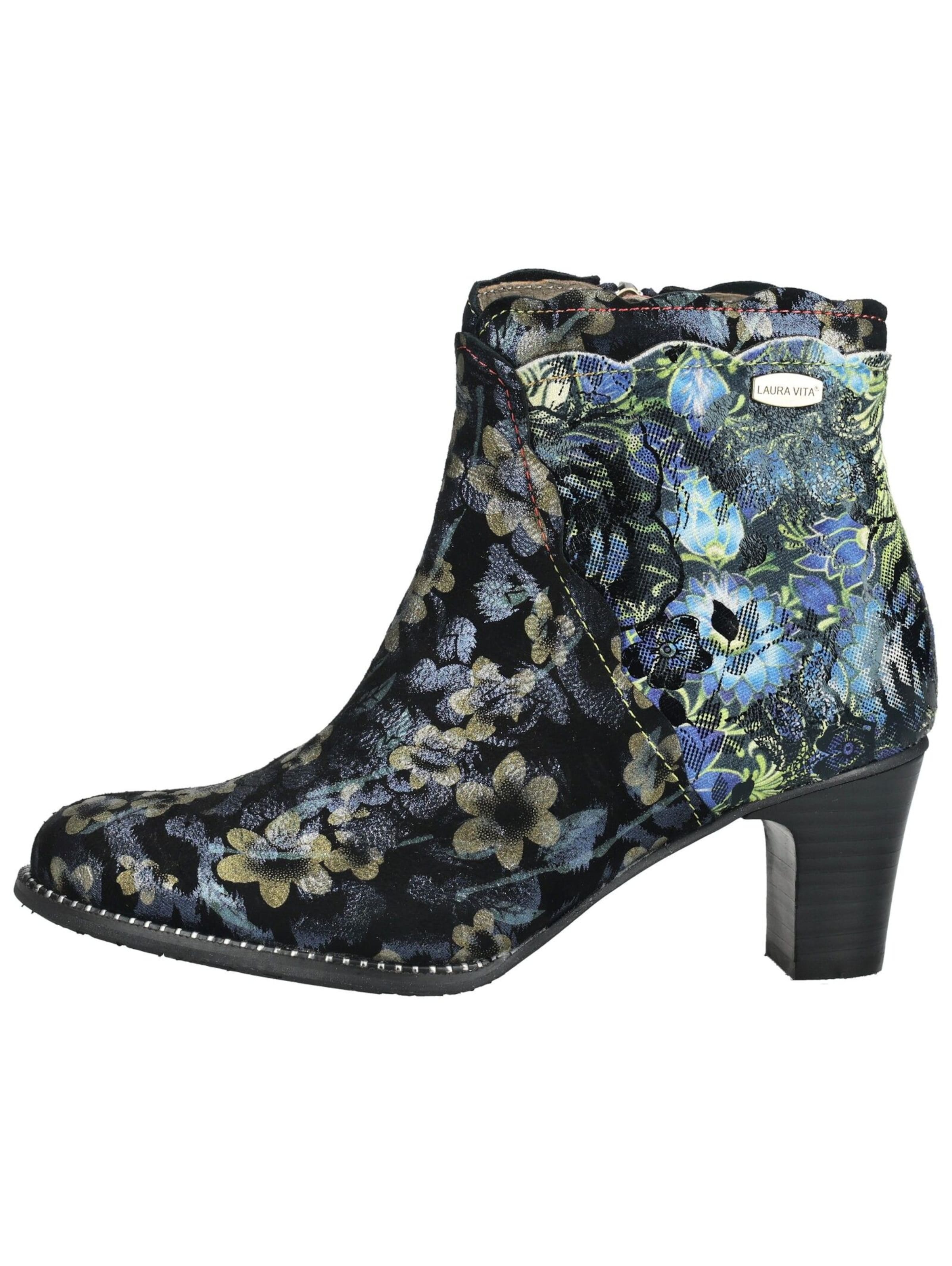 Laura Vita Booties in Black