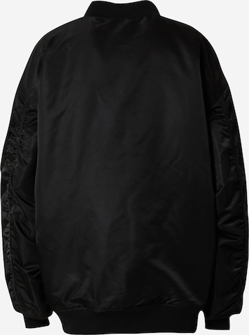 ALPHA INDUSTRIES Демисезонная куртка 'Ma-1' в Черный