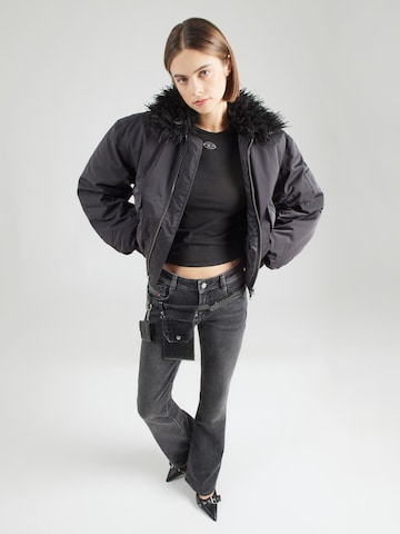 DIESEL T-shirt 'T-UNCUTIESLONG-LS-OD' i svart