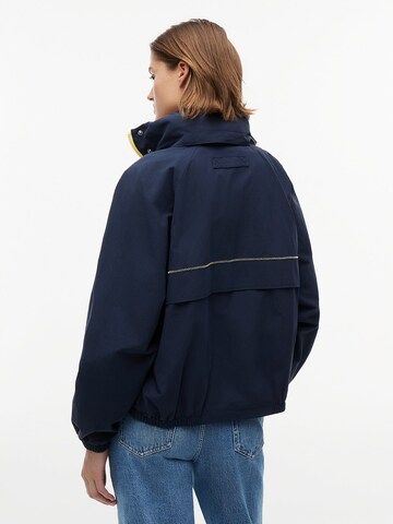 Tommy Jeans Jacke in Blau