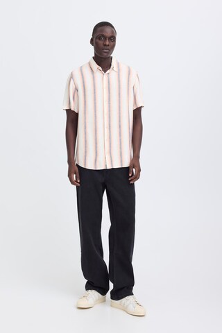 BLEND - Regular Fit Camisa ' BHBobby Linen Mix ' em laranja