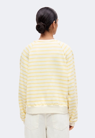 PIECES - Sudadera 'PCGRETA' en blanco