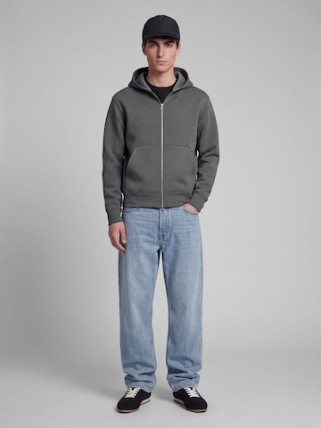 Veste de survêtement aprel en gris