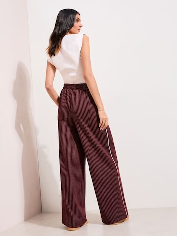 Wide leg Pantaloni di Friends Like These in rosso