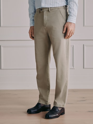 regular Pantaloni con piega frontale di Next in grigio: frontale
