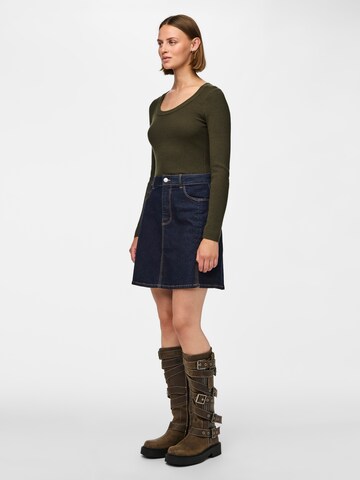 Pullover di PIECES in verde