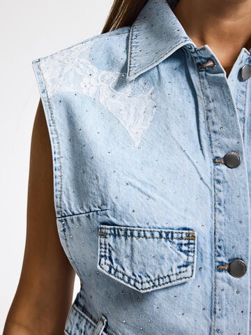 IT'S BASIC Bodywarmer 'RHINESTONE DENIM WAISTCOAT' in Blauw