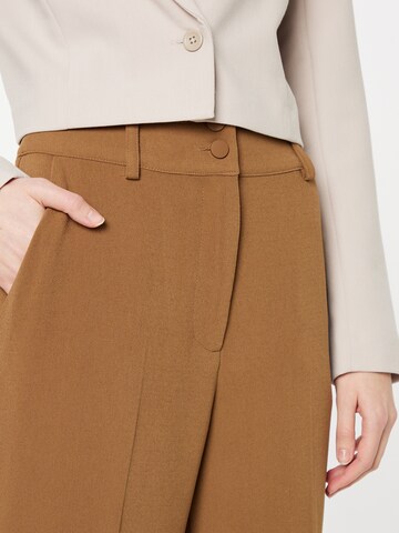 minus Szeroka nogawka Spodnie w kant 'New Ilsa' w kolorze brązowy