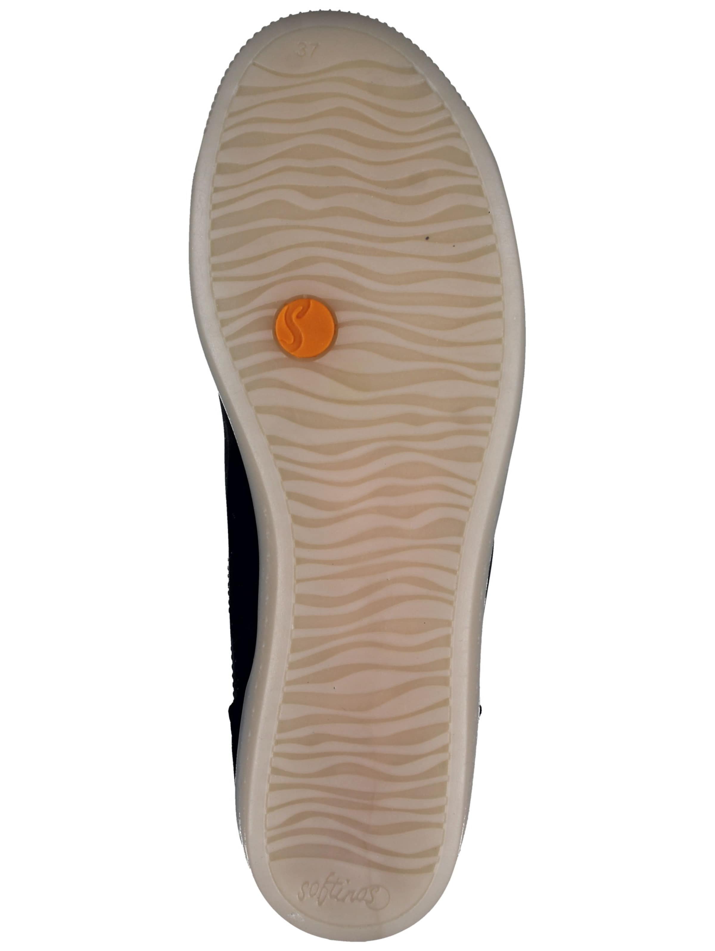 Softinos Lace-up bootie in Black