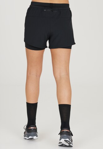 ELITE LAB Regular Shorts 'Core' in Schwarz