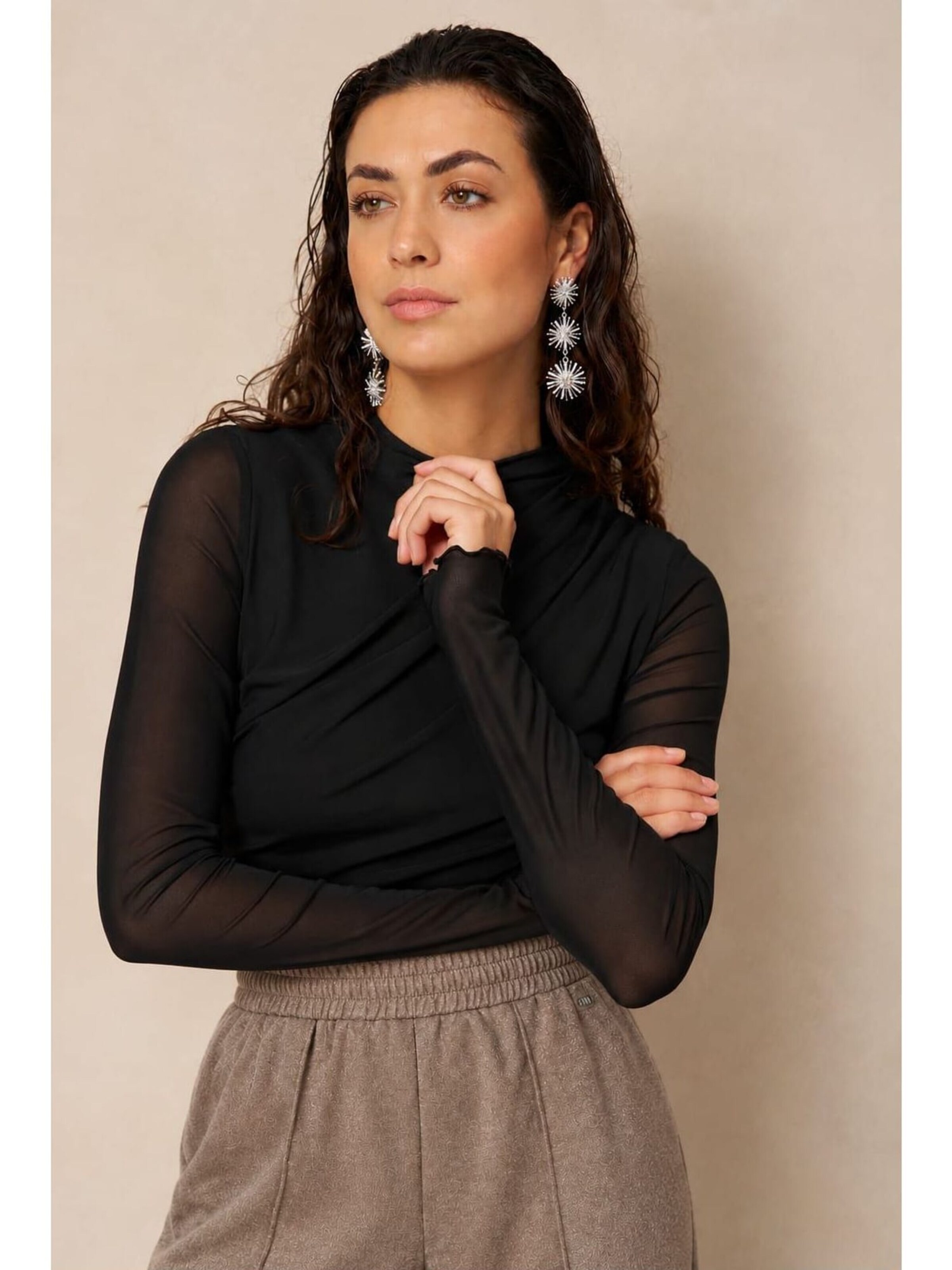 LOFTY MANNER Top 'RJ13 - Top Jolien - Draped Mes' in Black