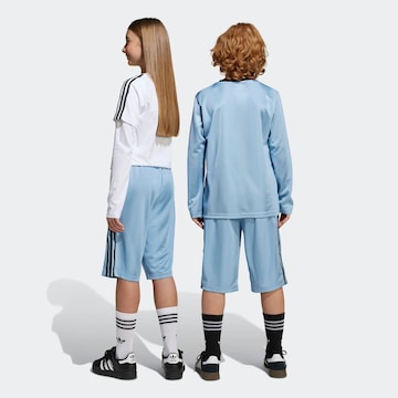 ADIDAS ORIGINALS Loosefit Shorts in Blau
