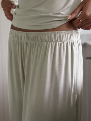 Pigiama di self. in verde