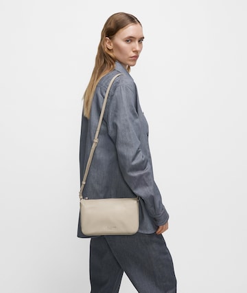 Liebeskind Berlin Crossbody bag in Beige: front