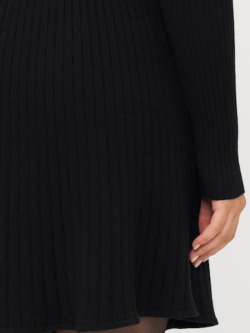 Robes en maille 'VMNANCY' Vero Moda Petite en noir
