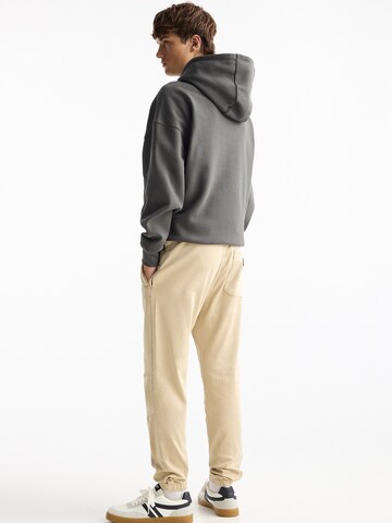 Pull&Bear Tapered Broek in Beige