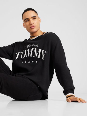 Tommy Jeans Pullover 'VARSITY' in Schwarz