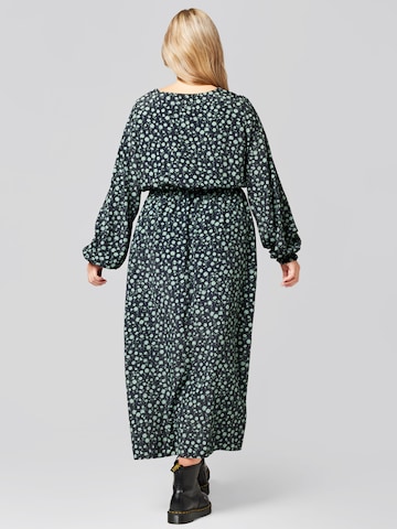 Rochie de la A LOT LESS pe verde